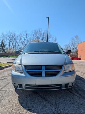 2005 Dodge Grand Caravan SXT