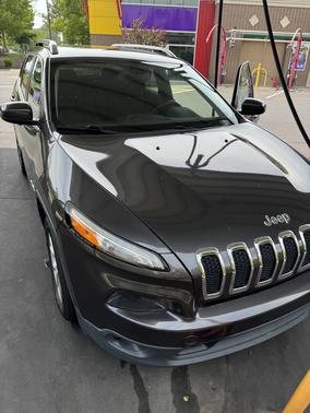 Gray 2016 Jeep Cherokee Latitude