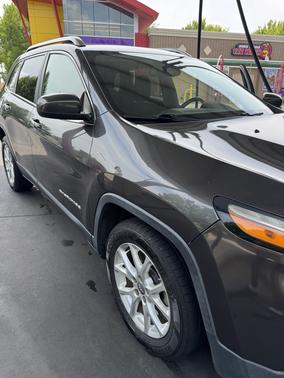 Gray 2016 Jeep Cherokee Latitude