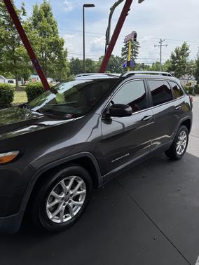 Gray 2016 Jeep Cherokee Latitude