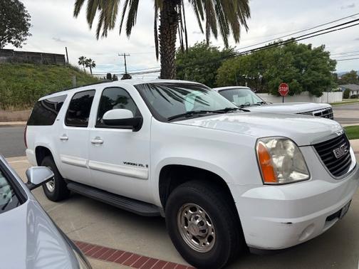 2007 GMC Yukon XL 2500 SLT