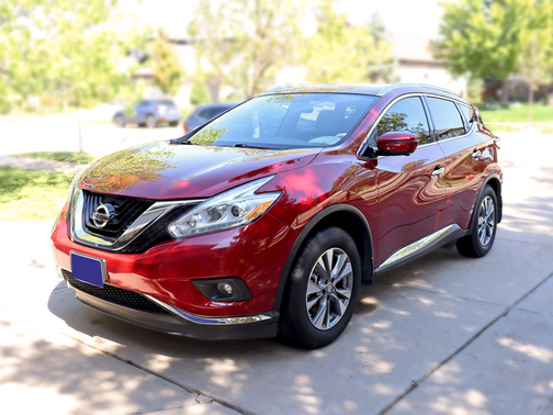 Red 2017 Nissan Murano SL