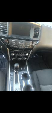 2017 Nissan Pathfinder SV