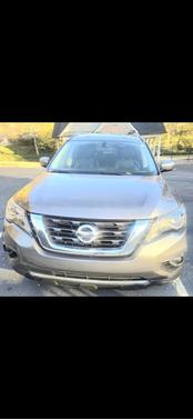 2017 Nissan Pathfinder SV