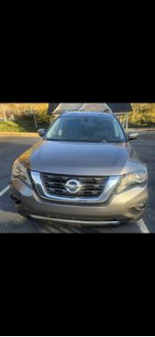 2017 Nissan Pathfinder SV