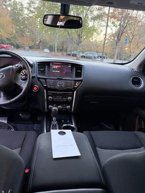 2017 Nissan Pathfinder SV