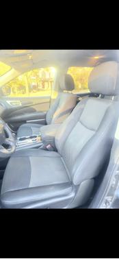 2017 Nissan Pathfinder SV