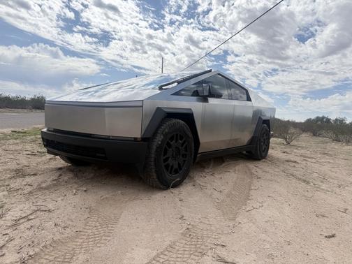 2024 Tesla Cybertruck AWD