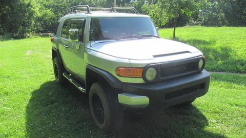 Gray 2007 Toyota FJ Cruiser Base
