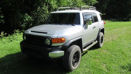 Gray 2007 Toyota FJ Cruiser Base