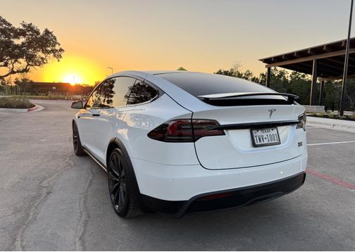 2022 Tesla Model X Plaid