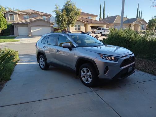 2020 Toyota RAV4 XLE