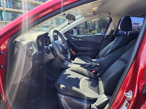 2014 Mazda Mazda3 i Sport