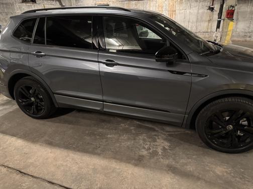 2024 Volkswagen Tiguan 2.0T SE R-Line Black