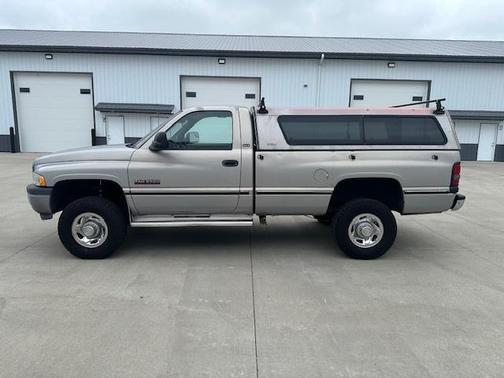 Silver 1994 Dodge Ram 2500 LT