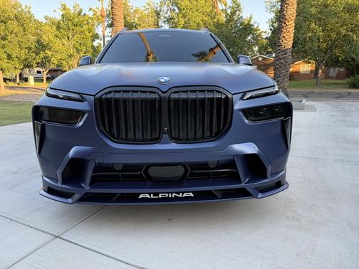 2024 BMW ALPINA XB7 Base