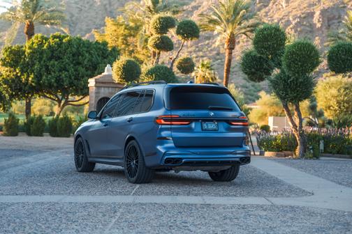 2024 BMW ALPINA XB7 Base