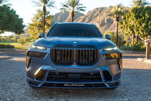 2024 BMW ALPINA XB7 Base