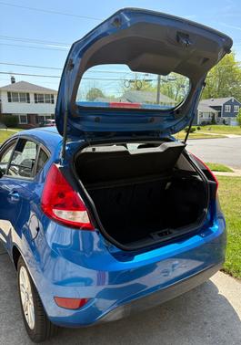 Blue 2011 Ford Fiesta SE
