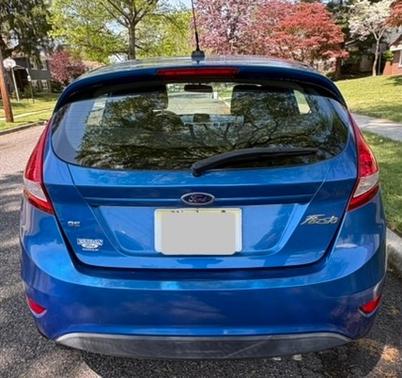 Blue 2011 Ford Fiesta SE