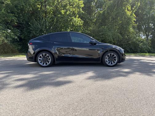 Black 2026 Tesla Model Y Premium RWD