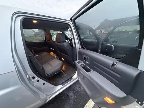 Silver 2006 Honda Ridgeline RT