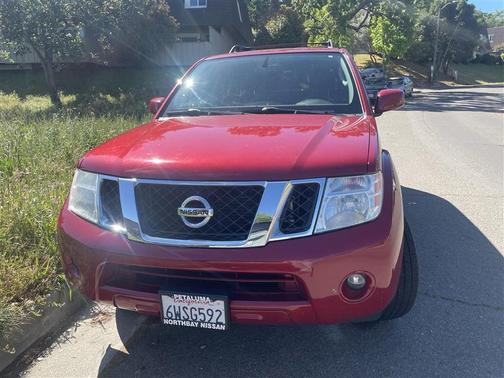 Red 2012 Nissan Pathfinder SV