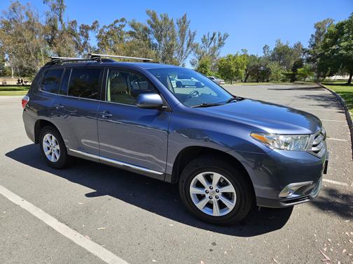 2011 Toyota Highlander SE