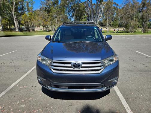 2011 Toyota Highlander SE