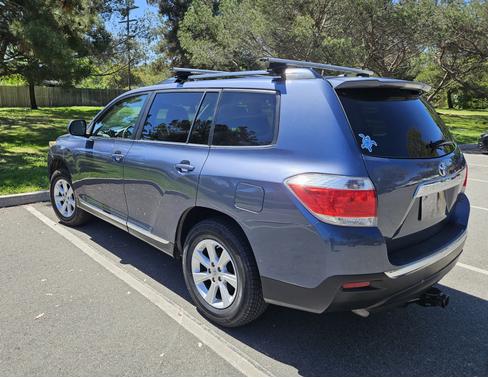 2011 Toyota Highlander SE