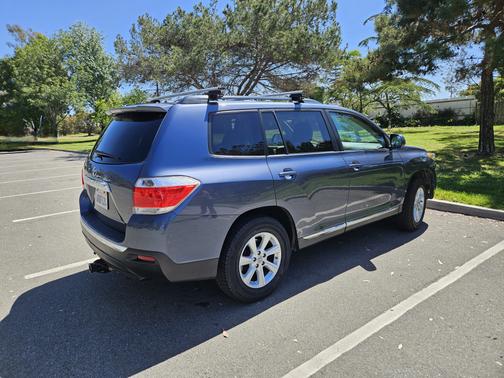 2011 Toyota Highlander SE