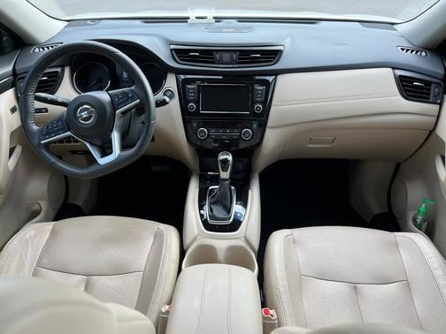 White 2020 Nissan Rogue SL