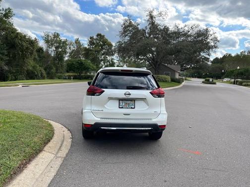 White 2020 Nissan Rogue SL