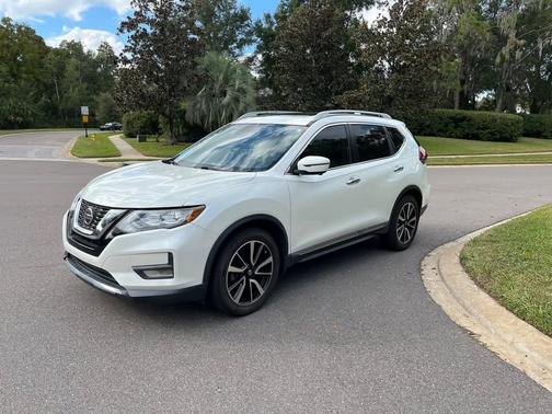 White 2020 Nissan Rogue SL