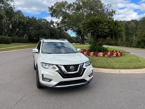 White 2020 Nissan Rogue SL