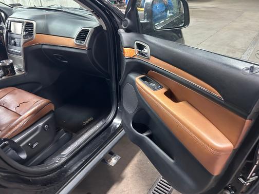 Black 2012 Jeep Grand Cherokee Overland