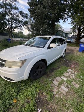 White 2010 Dodge Journey SXT