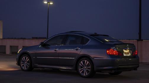 2009 INFINITI M35 x