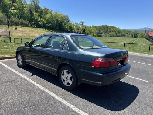 Green 2000 Honda Accord EX-L