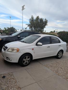 White 2008 Chevrolet Aveo LT
