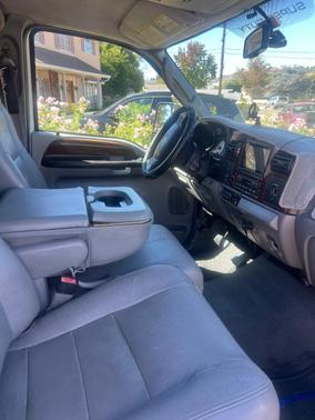 White 2006 Ford F-350 Lariat Crew Cab Super Duty