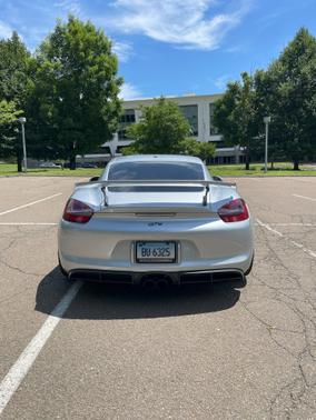 2016 Porsche Cayman GT4