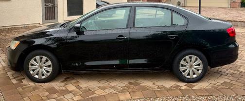 Black 2011 Volkswagen Jetta S