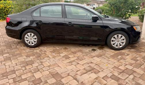 Black 2011 Volkswagen Jetta S