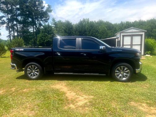 Black 2020 Chevrolet Silverado 1500 LT