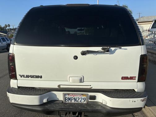 2002 GMC Yukon Denali