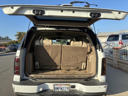 2002 GMC Yukon Denali