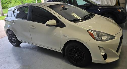 2016 Toyota Prius c One