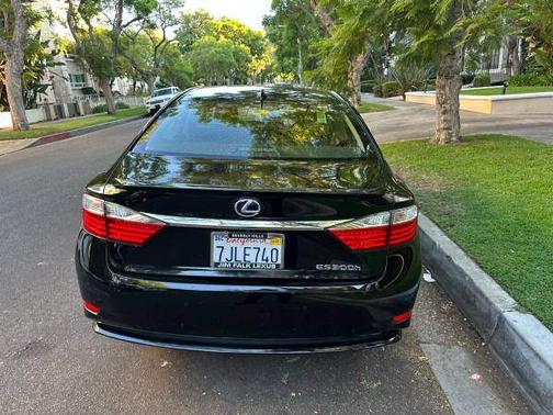 2015 Lexus ES 300h Base