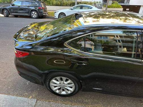 2015 Lexus ES 300h Base